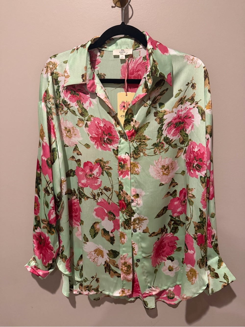 🌸 Entro Floral Button-Down Blouse